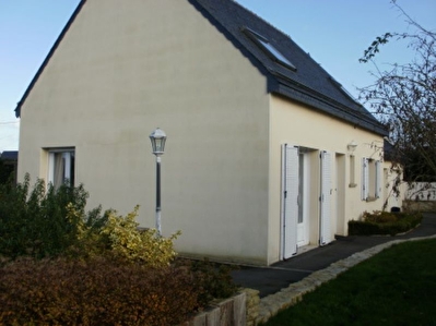 KERNILIS CONTEMPORAINE AVEC DOUBLE GARAGE PLUS ATELIER 50 M�,JARDIN CLOS ET PAYSAGER.