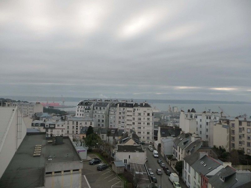 BREST - GAMBETTA - APPARTEMENT T3 AVEC VUE RADE EXCEPTIONNELLE - ASCENSEUR -  BALCONS - LOCATAIRE EN PLACE