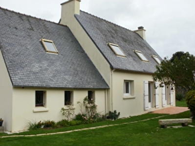 LESNEVEN CENTRE VILLE,RARE,CONTEMPORAINE RECENTE