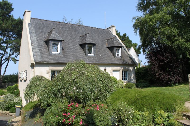 RELECQ-KERHUON - MAISON DE CARACTERE PRES DU MOULIN BLANC SUR TERRAIN DE 1500 M�