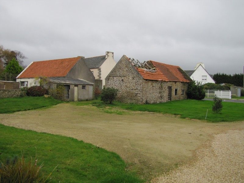 Terrain et long�re 20 mns de St Pol...