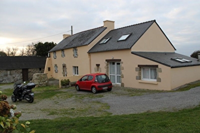 MAISON LOCMARIA PLOUZANE - SUR UN TERRAIN DE 2500 M2 CORPS DE FERME AVEC DEPENDANCES