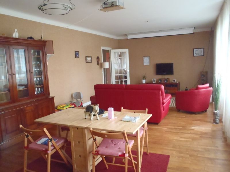 Brest - Proche centre ville .Grand appartement T6 avec vue d�gag�e,expo sud-ouest, de 145m� ,seul au dernier �tage, avec garage