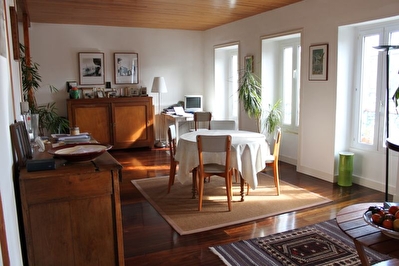 BREST - HAUT JAURES - BEL APPARTEMENT DE 114 M2 BIEN EXPOSE REFAIT A NEUF AU PREMIER ETAGE