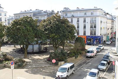 BREST - SQUARE DE LA TOUR D'AUVERGNE - APPARTEMENT T4 DE 90 M2 AU SECOND ETAGE - BONNE EXPO