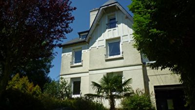 Brest proche Centre ville Maison T7 des ann�es 30 avec beau jardin