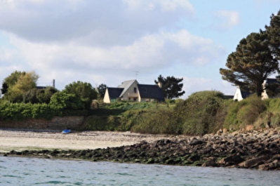LANDEDA AU DESSUS DE L'ABER WRAC'H ET D'UNE BELLE PLAGE DE SABLE FIN-CONTEMPORAINE AVEC MAGNIFIQUE VUE MER