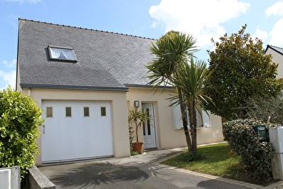 GUILERS - MAISON T5 AVEC JARDIN CLOS EN LOTISSEMENT