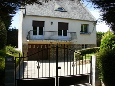 LE FOLGOET DANS UN ENVIRONNEMENT CHAMPETRE MAISON SUR SOUS SOL