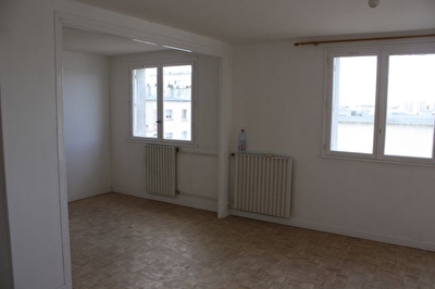 BREST - ST LUC - GRAND SALON - 2 CHAMBRES - DALLE BETON - BALCON -