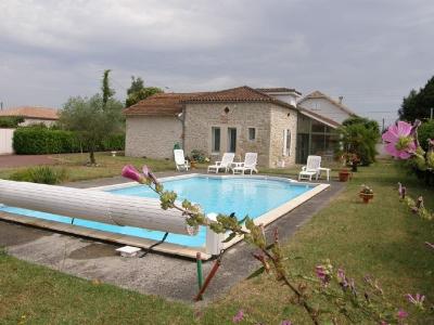Maison Villeneuve Sur Lot - 8 pi�ce(s) - 133 m2
