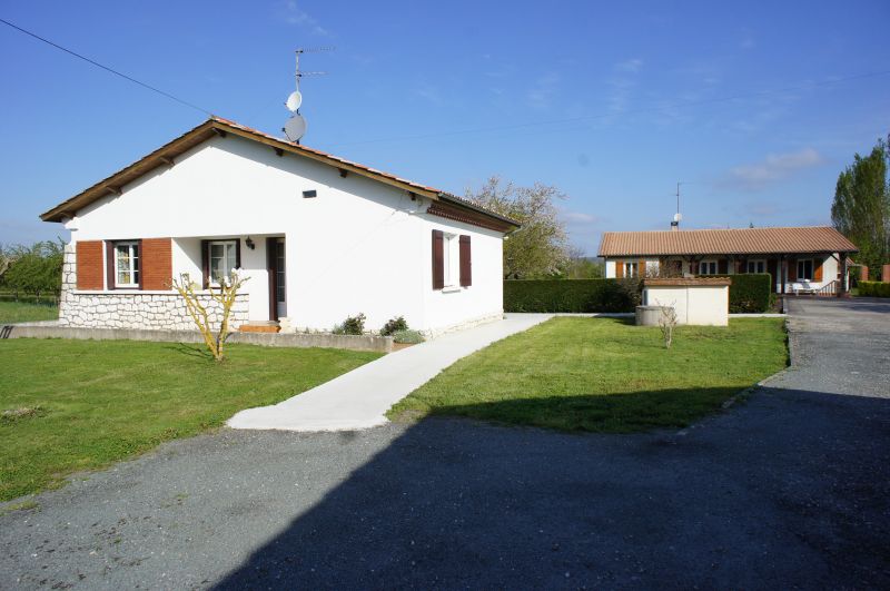  Ensemble de 2 Maisons 9 pi�ce(s) 173.3 m2 6 ch au total