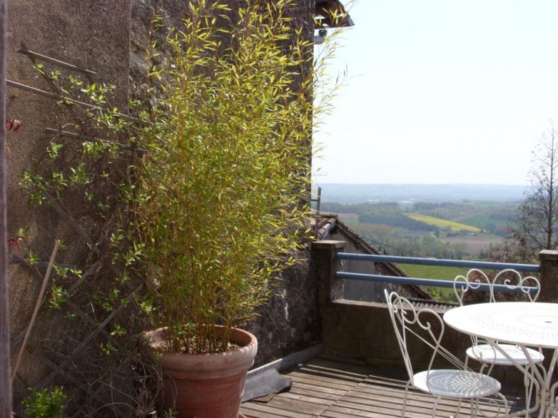  Maison de bastide dans Villeneuvois 102 m2 avec terrasse et vue