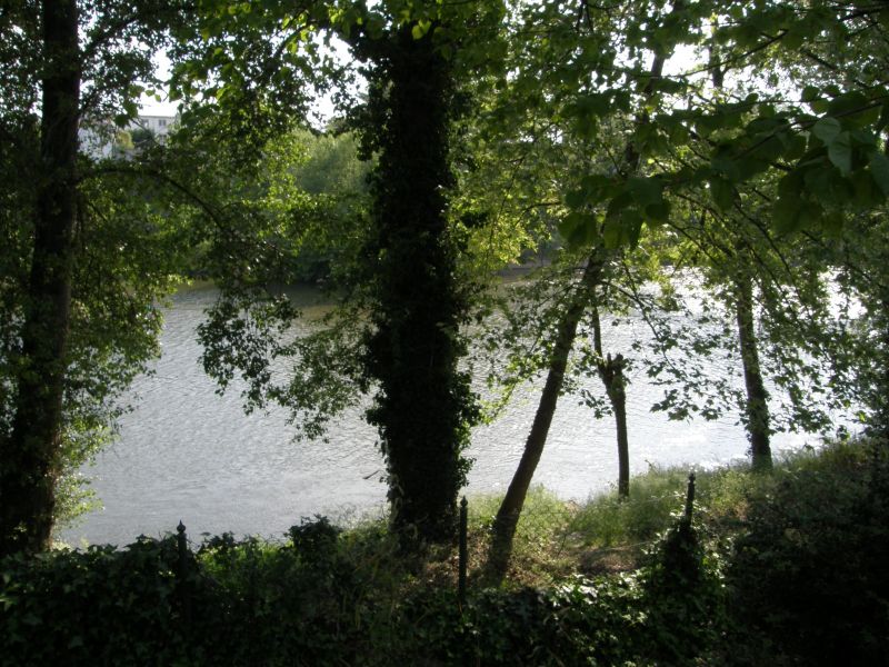  Maison Villeneuve Sur Lot bord du Lot.