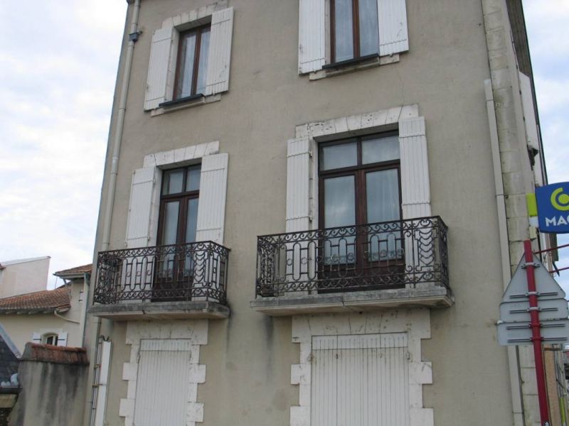 Appartement bord du Lot Villeneuve Sur Lot , 3 pi�ce(s) 88 m2.