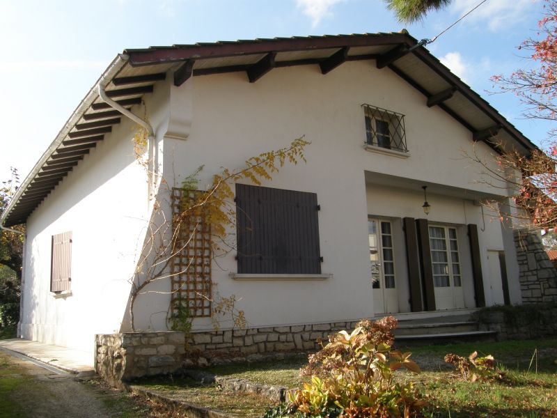 Maison de plain pied 4 chambres � Villeneuve sur Lot
