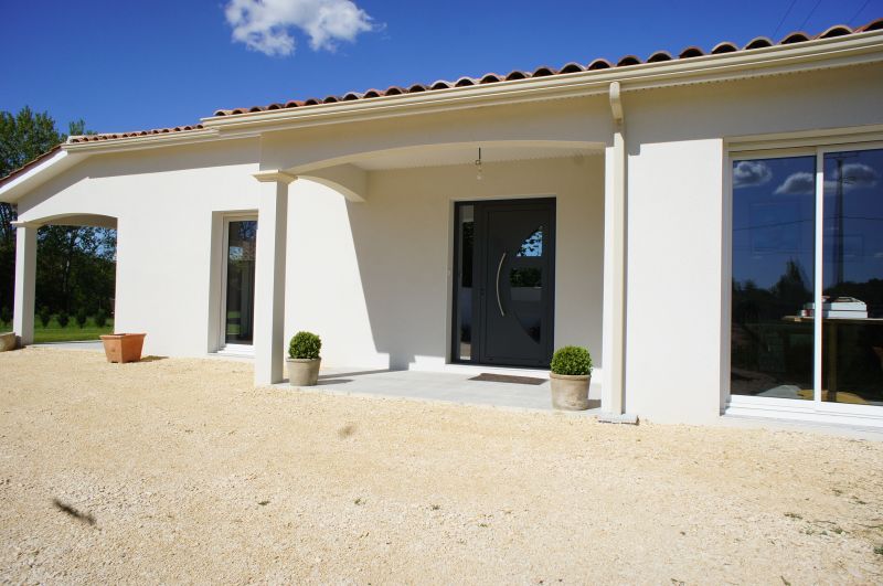 Maison Penne D'Agenais, proche Villeneuve sur Lot, au bord du Lot, 4 chambres Maison Penne D'Agenais, proche Villeneuve sur Lot, au bord du Lot, 4 chambres