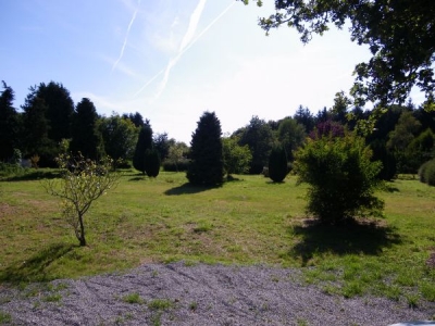 Terrain de 1423 m� 95400 �