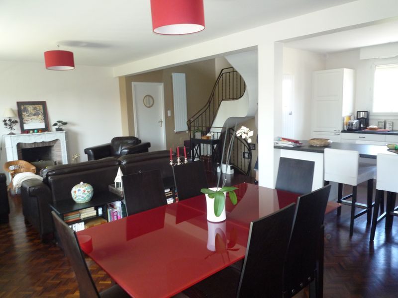 Maison 7 pi�ce(s) 145 m2