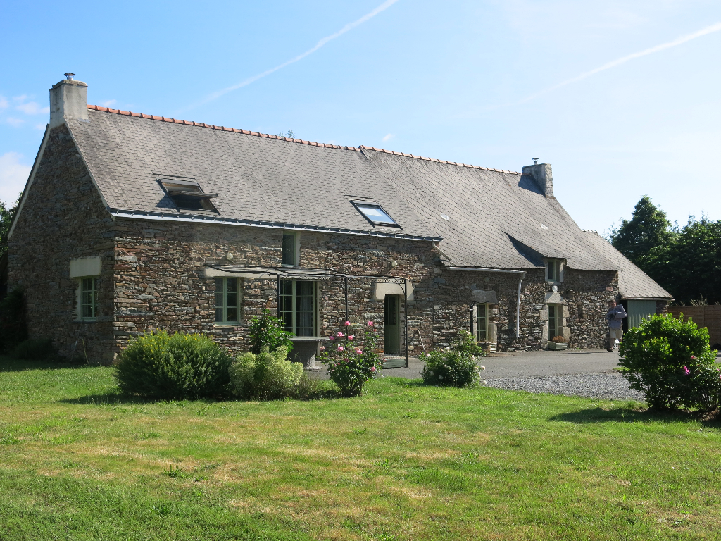 SAINT DOLAY, MAGNIFIQUE LONGERE EN PIERRES DE 188 M² SUR 2500 M², AU CALME, BRETAGNE SUD, 25 KMS PLAGES , REDON / NANTES / VANNES SAINT DOLAY, MAGNIFIQUE LONGERE EN PIERRES DE 188 M² SUR 2500 M², AU CALME, BRETAGNE SUD, 25 KMS PLAGES , REDON / NANTES / VANNES