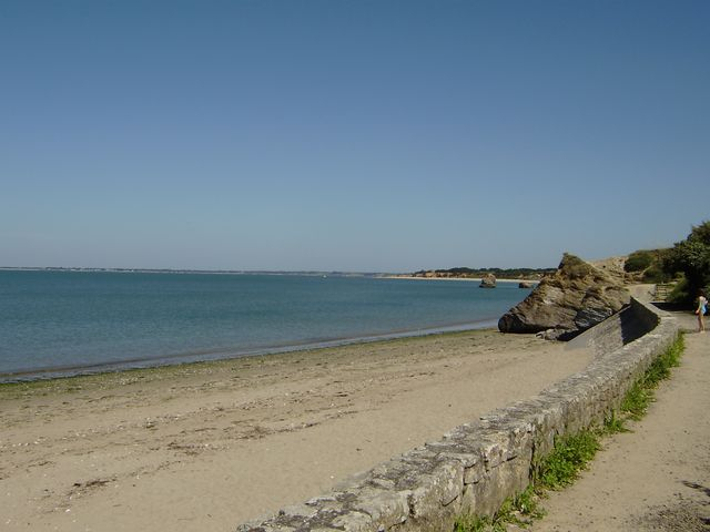 TERRAIN A VENDRE TRES PROCHE PLAGE ET CLUB NAUTIQUE TERRAIN A VENDRE TRES PROCHE PLAGE ET CLUB NAUTIQUE