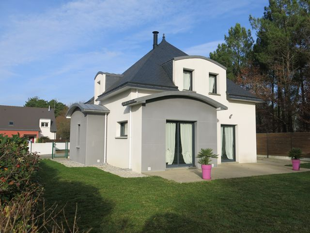 Maison contemporaine récente en parfait état 4 chambres située à 1 km des commerces de FEREL 56130 MORBIHAN SUD Maison contemporaine récente en parfait état 4 chambres située à 1 km des commerces de FEREL 56130 MORBIHAN SUD