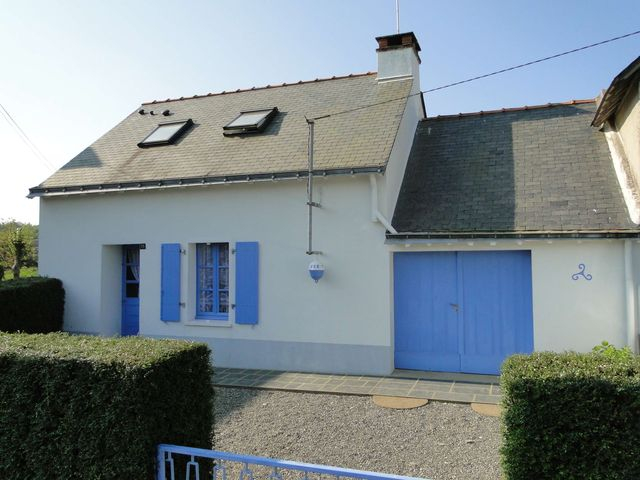 MAISON DE PECHEUR A 400 METRES DU PORT DE TREHIGUIER MAISON DE PECHEUR A 400 METRES DU PORT DE TREHIGUIER