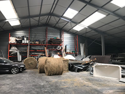 Local d'activit� /Stockage 650 m2 Varennes Le Grand 71