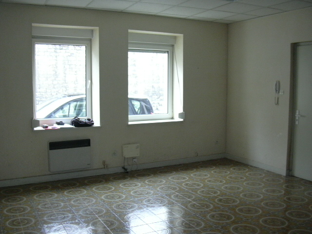 BUREAUX 60 m2 A LOUER CENTRE VILLE CHALON SUR SAONE 71