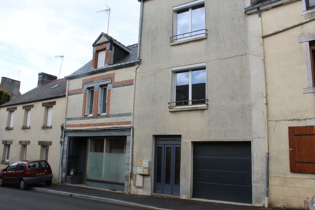 A VENDRE IMMEUBLE CARENTOIR 56910 MORBIHAN BRETAGNE A VENDRE IMMEUBLE CARENTOIR 56910 MORBIHAN BRETAGNE