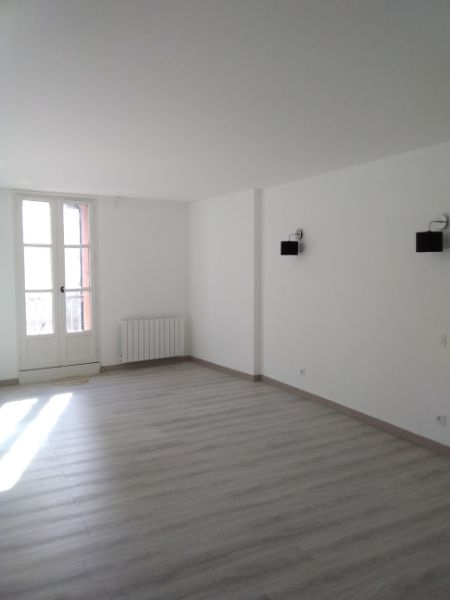 A LOUER STUDIO CENTRE VILLE REDON 35600 ILLE ET VILAINE BRETAGNE A LOUER STUDIO CENTRE VILLE REDON 35600 ILLE ET VILAINE BRETAGNE