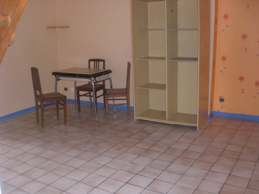 A LOUER APPARTEMENT T2 REDON 35600 BRETAGNE ILLE ET VILAINE A LOUER APPARTEMENT T2 REDON 35600 BRETAGNE ILLE ET VILAINE