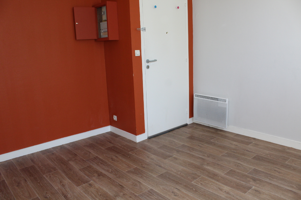 A LOUER STUDIO LA GACILLY 56200 MORBIHAN BRETAGNE A LOUER STUDIO LA GACILLY 56200 MORBIHAN BRETAGNE