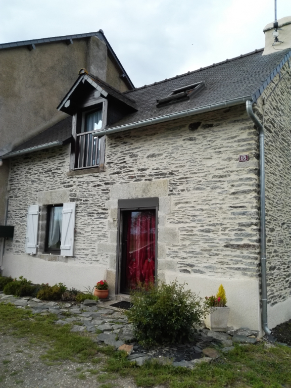 A LOUER MAISON EN PIERRES PLOERMEL 56800 BRETAGNE MORBIHAN A LOUER MAISON EN PIERRES PLOERMEL 56800 BRETAGNE MORBIHAN