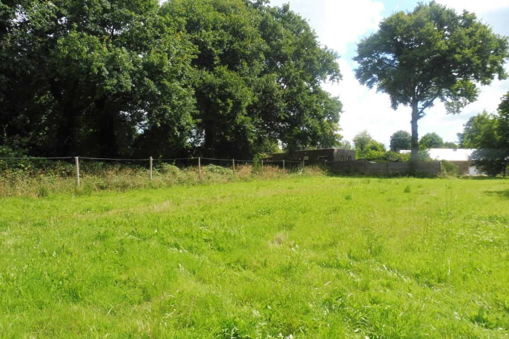 A VENDRE MAISON TERRAIN CONSTRUCTIBLE 35600 BAINS SUR OUST ILLE ET VILAINE BRETAGNE Maison Bains Sur Oust 2 pièce(s) 64 m2 A VENDRE MAISON TERRAIN CONSTRUCTIBLE 35600 BAINS SUR OUST ILLE ET VILAINE BRETAGNE Maison Bains Sur Oust 2 pièce(s) 64 m2