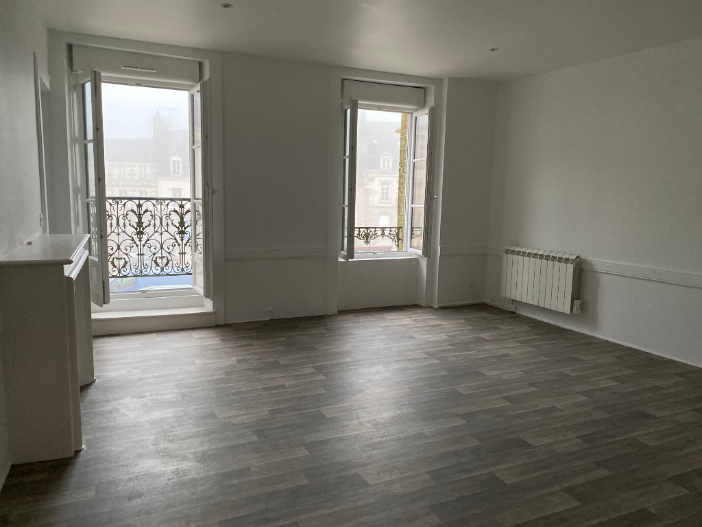 A VENDRE APPARTEMENT 80.15m² HYPER CENTRE DE BAIN DE BRETAGNE ILLE ET VILAINE A VENDRE APPARTEMENT 80.15m² HYPER CENTRE DE BAIN DE BRETAGNE ILLE ET VILAINE