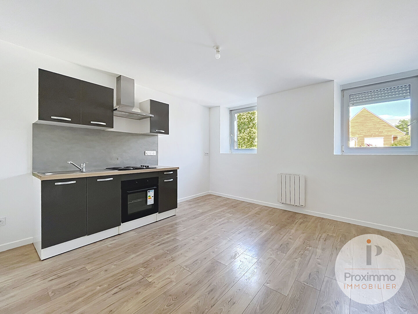 A LOUER STUDIO NEUF CENTRE VILLE PLOERMEL 56800 BRETAGNE MORBIHAN A LOUER STUDIO NEUF CENTRE VILLE PLOERMEL 56800 BRETAGNE MORBIHAN