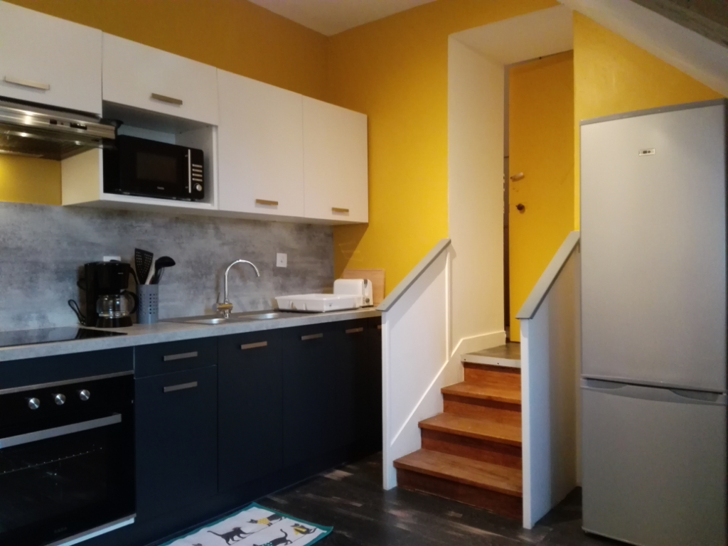A LOUER APPARTEMENT 3 CHAMBRES MEUBLE PLOERMEL CENTRE VILLE BRETAGNE MORBIHAN A LOUER APPARTEMENT 3 CHAMBRES MEUBLE PLOERMEL CENTRE VILLE BRETAGNE MORBIHAN