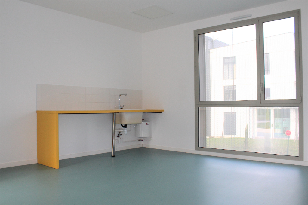 A LOUER BUREAU 24,30 m² 35 470 BAIN DE BRETAGNE A LOUER BUREAU 24,30 m² 35 470 BAIN DE BRETAGNE