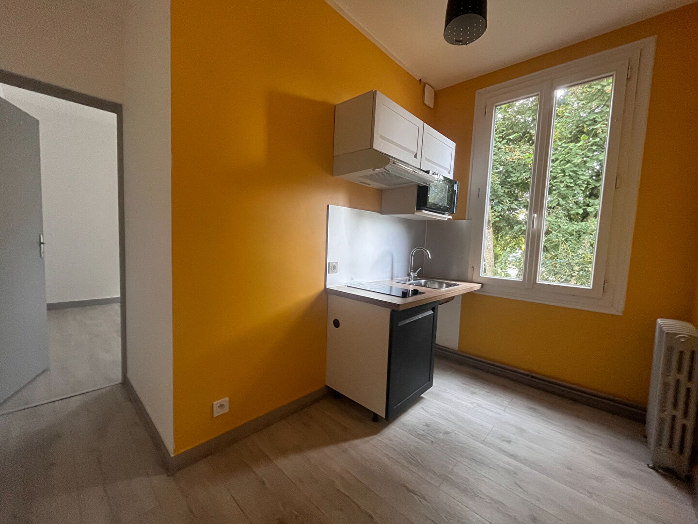 A LOUER T3 CENTRE VILLE PLOERMEL 56800 BRETAGNE MORBIHAN A LOUER T3 CENTRE VILLE PLOERMEL 56800 BRETAGNE MORBIHAN