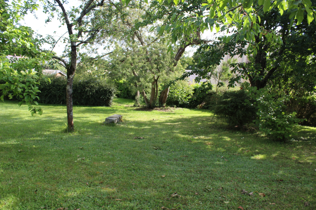 A VENDRE TERRAIN BAIN DE BRETAGNE CENTRE - QUARTIER PAISIBLE - ENV 530m² A VENDRE TERRAIN BAIN DE BRETAGNE CENTRE - QUARTIER PAISIBLE - ENV 530m²