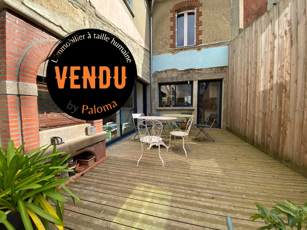 A VENDRE BIENS D'INVESTISSEMENTS : MAISON env 140m² ACTUELLEMENT LOUEE - DEPENDANCES ENV 250 m² à RENOVER A VENDRE BIENS D'INVESTISSEMENTS : MAISON env 140m² ACTUELLEMENT LOUEE - DEPENDANCES ENV 250 m² à RENOVER
