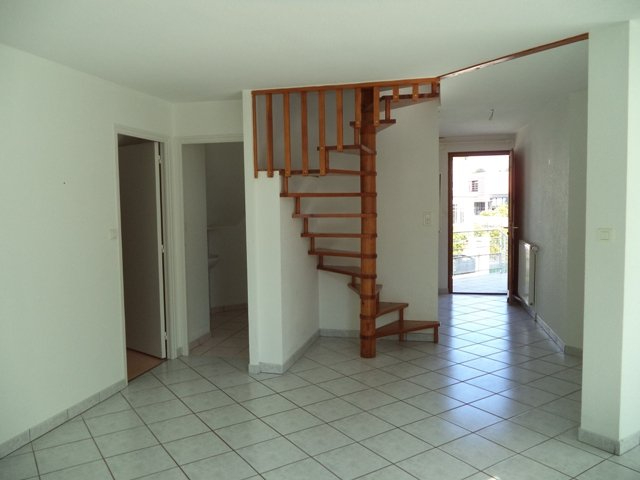 A LOUER APPARTEMENT 3 CHAMBRES PLOERMEL CENTRE VILLE 56800 A LOUER APPARTEMENT 3 CHAMBRES PLOERMEL CENTRE VILLE 56800