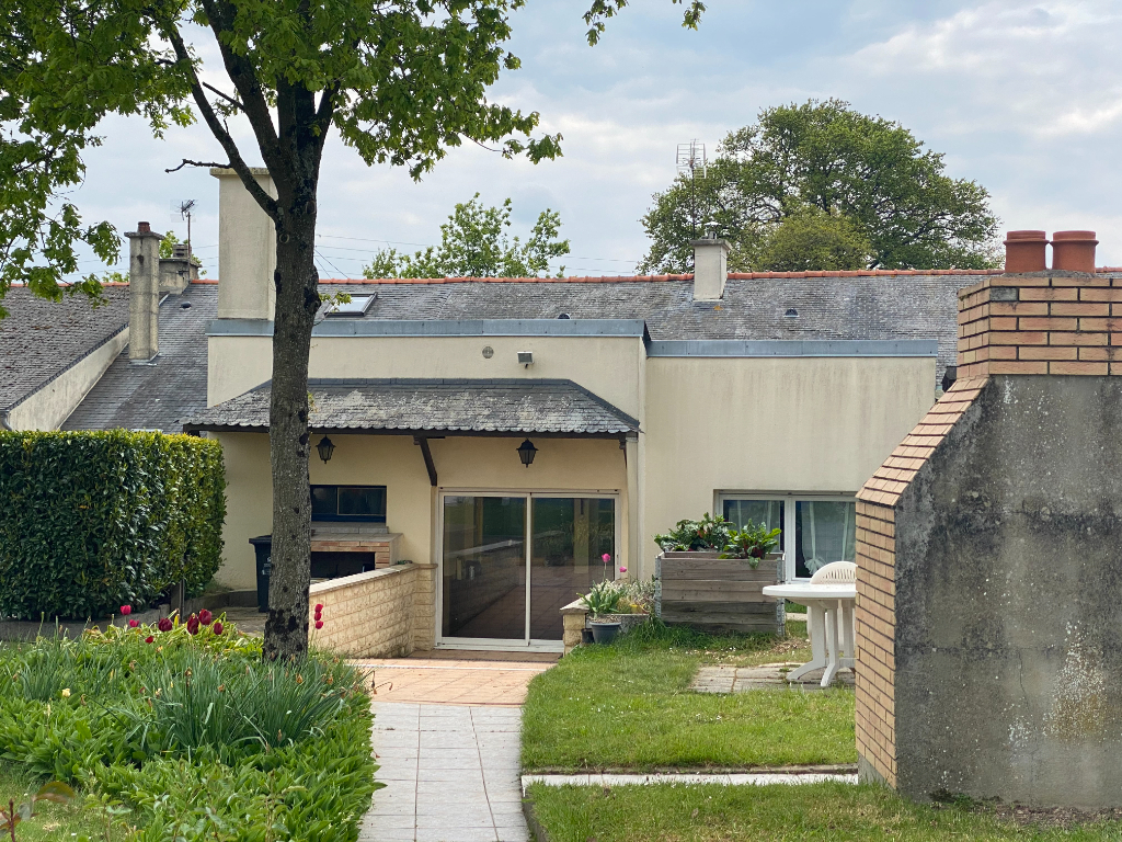 A VENDRE MAISON 4 CHAMBRES TERRAIN 4750m² BAIN DE BRETAGNE ILLE ET VILAINE A VENDRE MAISON 4 CHAMBRES TERRAIN 4750m² BAIN DE BRETAGNE ILLE ET VILAINE