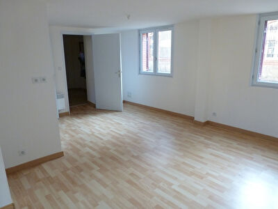 A LOUER APPARTEMENT REDON CENTRE VILLE ILLE ET VILAINE 2 pi�ce(s) 39.78 m2