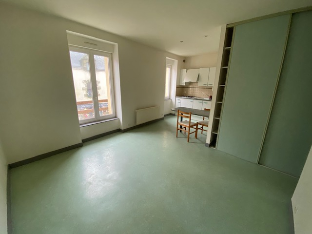 A LOUER APPARTEMENT TYPE 2 QUESTEMBERT 56230 MORBIHAN BRETAGNE A LOUER APPARTEMENT TYPE 2 QUESTEMBERT 56230 MORBIHAN BRETAGNE