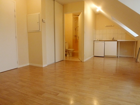 A LOUER STUDIO REDON 35600 ILLE ET VILAINE BRETAGNE SUD A LOUER STUDIO REDON 35600 ILLE ET VILAINE BRETAGNE SUD