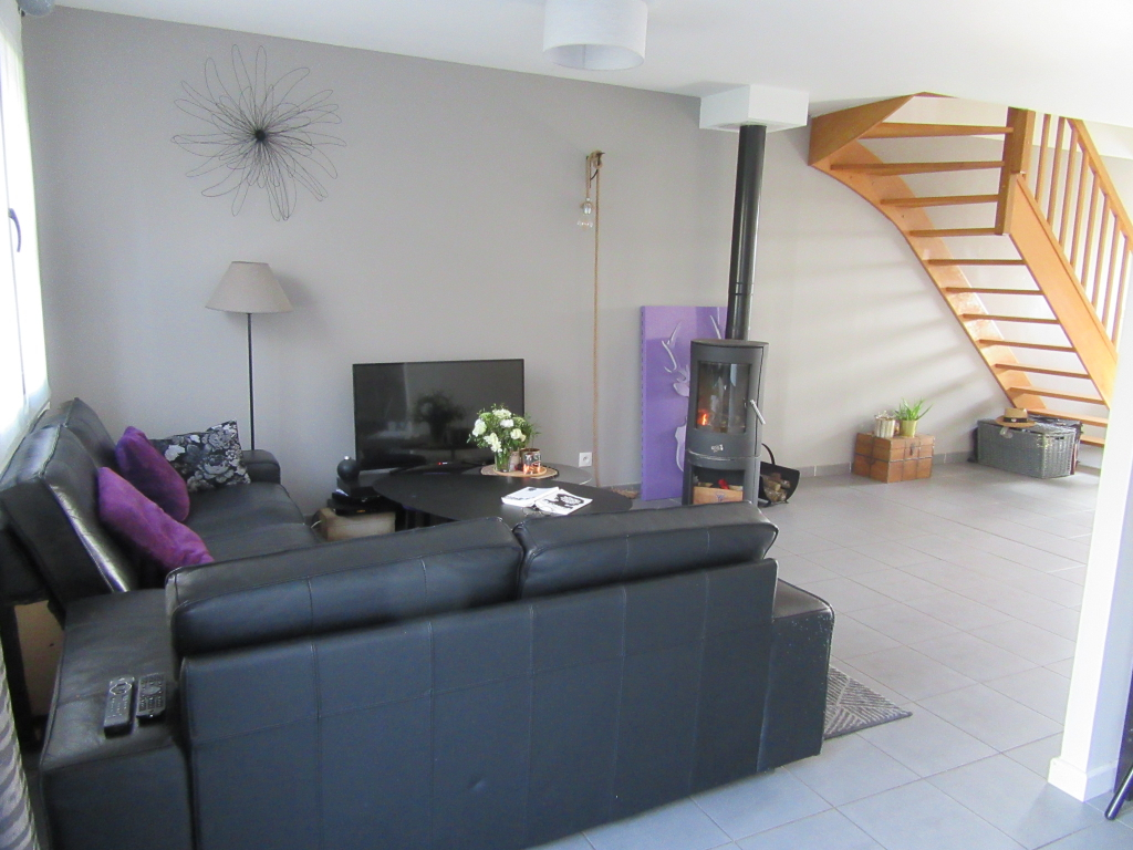 Maison SAUTRON 5 pièce(s) 92 m2 Maison SAUTRON 5 pièce(s) 92 m2