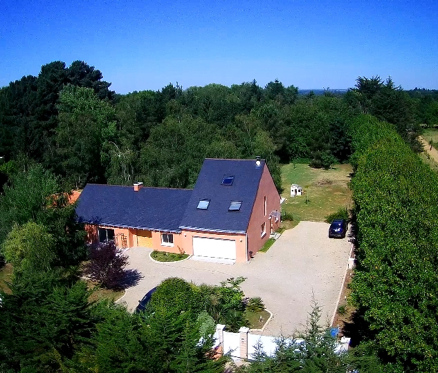 Maison Sautron 9 pièce(s) 211 m2 Maison Sautron 9 pièce(s) 211 m2