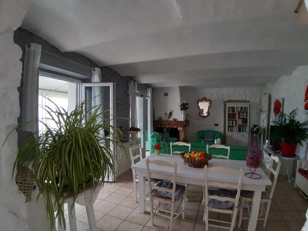 À vendre, maison de 177 m² à AUBENAS (07200).